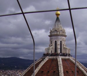 The cupola with tourists